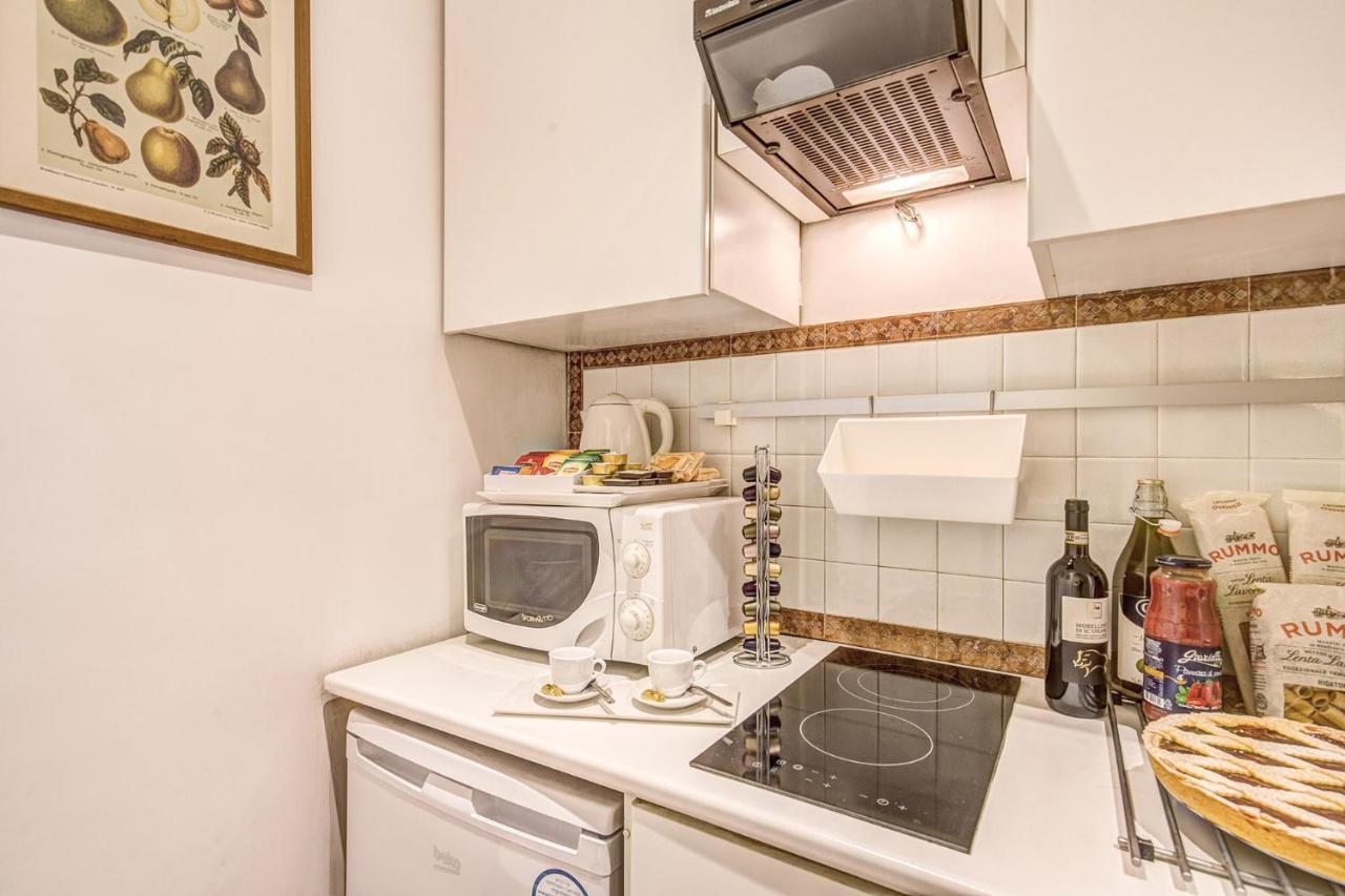 Pantheonview - Imperial Apartment Rome Bagian luar foto