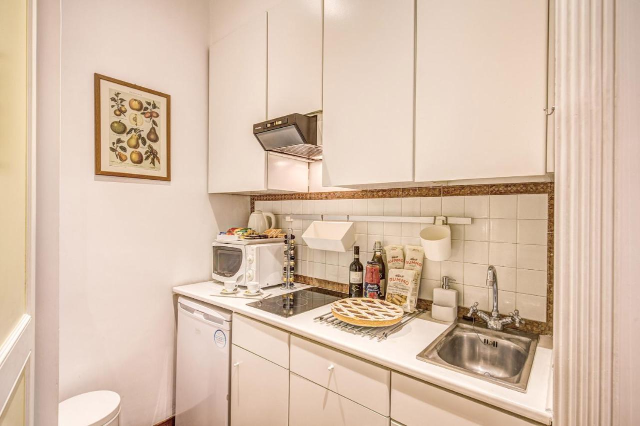 Pantheonview - Imperial Apartment Rome Bagian luar foto
